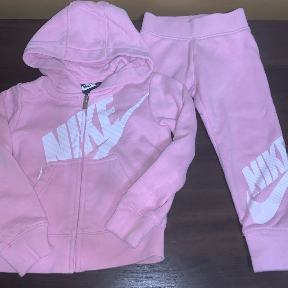 Nike Sweatshirt and Pants size 2T